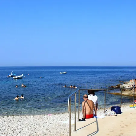 With Parking Space Basanija, Umag - 27179 Appartamento *