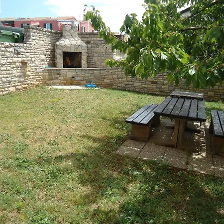 Appartamento With Parking Space Basanija, Umag - 27179