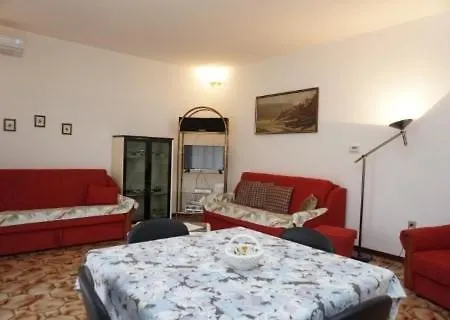 With Parking Space Basanija, Umag - 27179 Διαμέρισμα Bašanija